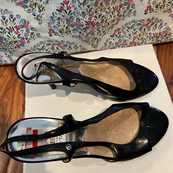 Michael Kors Black Patent Leather Sandals - Picture 2 of 5
